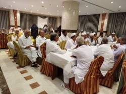 گزارش تصویری/

محفل انس با قرآن کاروان ۱۹۱۲۰ تربت جام در هتل ثلاثة امین مدینه منوره برگزار شد 4