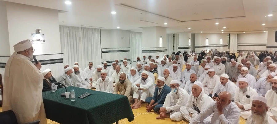 گزارش تصویری 

برگزاری اولین محفل انس و معرفت در هتل بونسیانا مکه با حضور پرشور زائران خراسانی  2