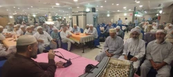 گزارش تصویری/

محفل انس با قرآن در مدینه با حضور زائران استان گلستان 2