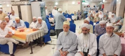 گزارش تصویری/

محفل انس با قرآن در مدینه با حضور زائران استان گلستان 9