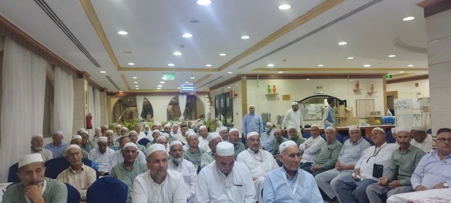 محفل انس و معرفت - هتل منازل الحسن کاروان های استان گلستان 27 خرداد 1404 4